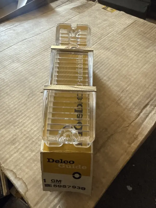 Oldsmobile 1966 corneringlight glas NOS