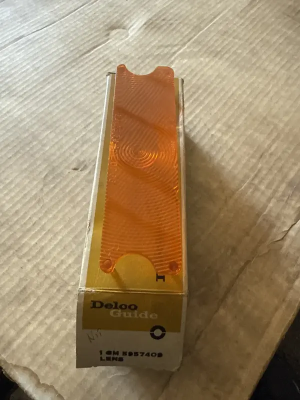 Oldsmobile 1966-67 vänster tornado lampglas NOS