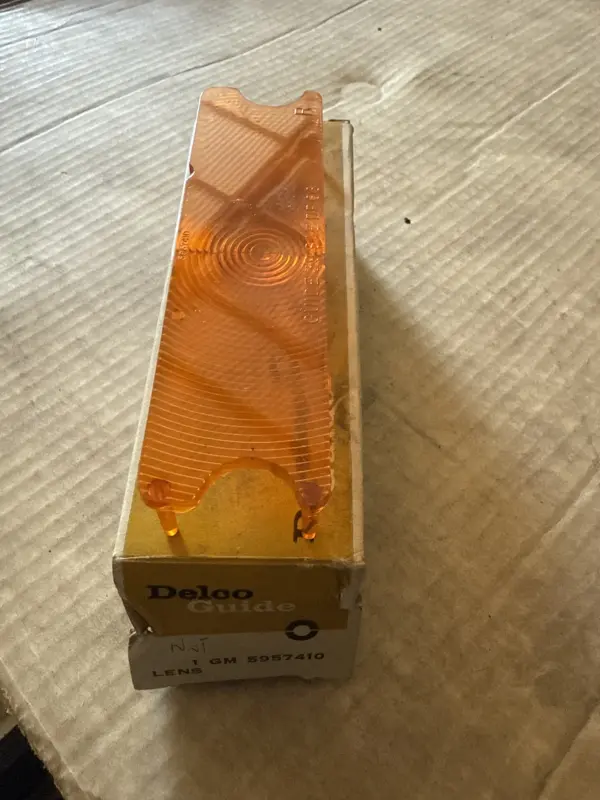 Oldsmobile 1966-67 höger tornado lampglas NOS