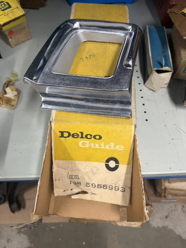 NOS vänster lampsarg bak 1967