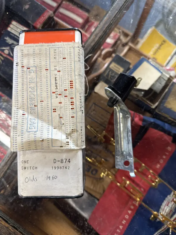 NOS Bromsljuskontakt 1960 oldsmobile
