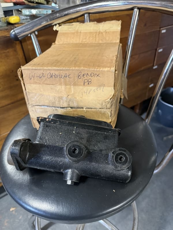 NOS Huvudcylinder Bendix 1964-66 Cadillac